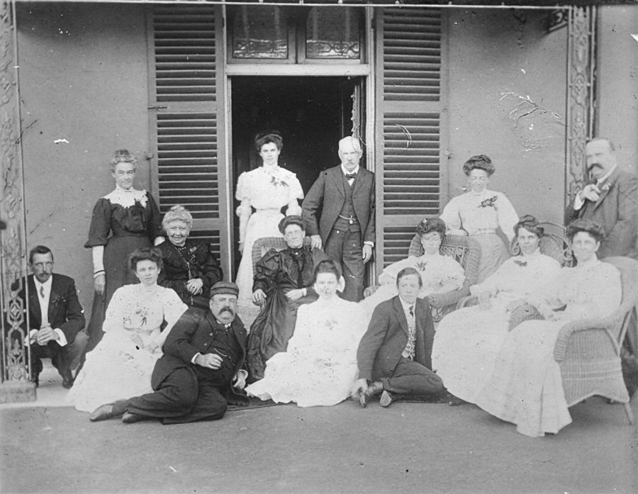 Sands family gathering, Marmion