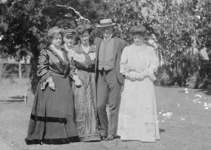 Elizabeth and Paddy Waugh, with son Richard and daughters Joan and Cassie perhaps 001b