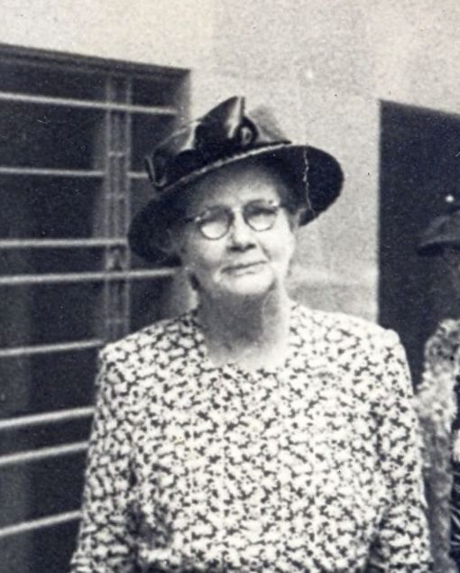 19480000 Isabella Sprott Connor